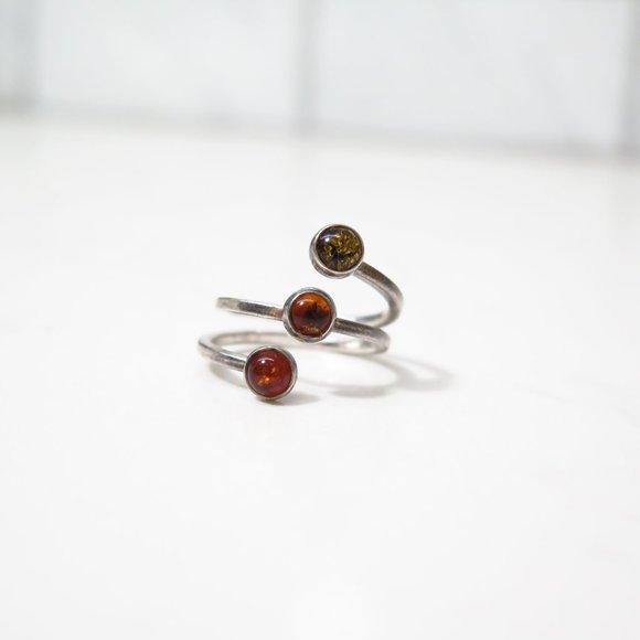 Vintage Jewelry - Sterling Silver Triple Stone Amber Spiral Ring